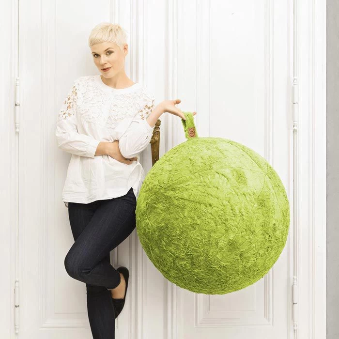 Sitting-Ball Sitzball FLUFFY 65cm, Webplüsch, Grün – Bild 4