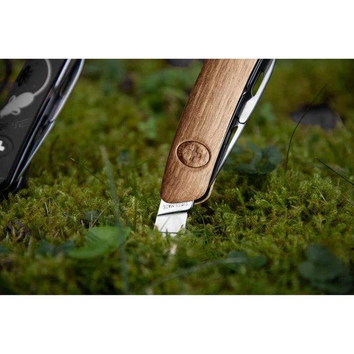 SWIZA Taschenmesser Tick Tool TT03, Holzgriff, Walnussholz 11 Funktionen, Zeckenwerkzeug Und Lupe â Bild 5