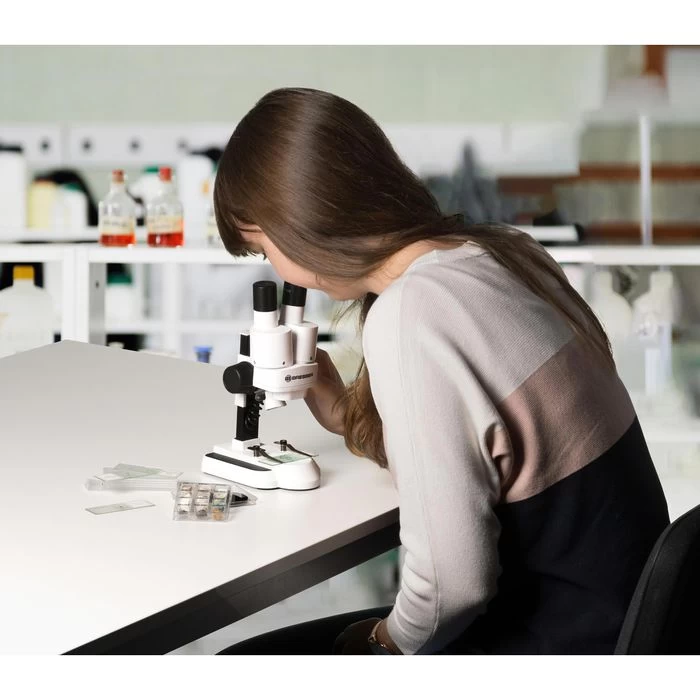 Bresser Mikroskop Junior, Ausstellungsstück, 20x & 50x, LED, Mit Zubehör – Bild 2