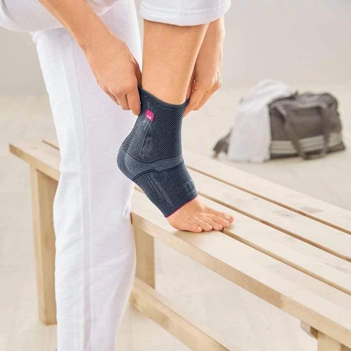 Medi Sprunggelenkbandage Levamed, Rechts & Links, Silber, Größe I – Bild 4