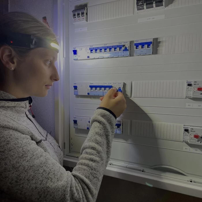 TFA Stirnlampe Lumatec Free 43.2039 LED, 350 Lumen, USB, Akku, Bewegungssensor â Bild 3