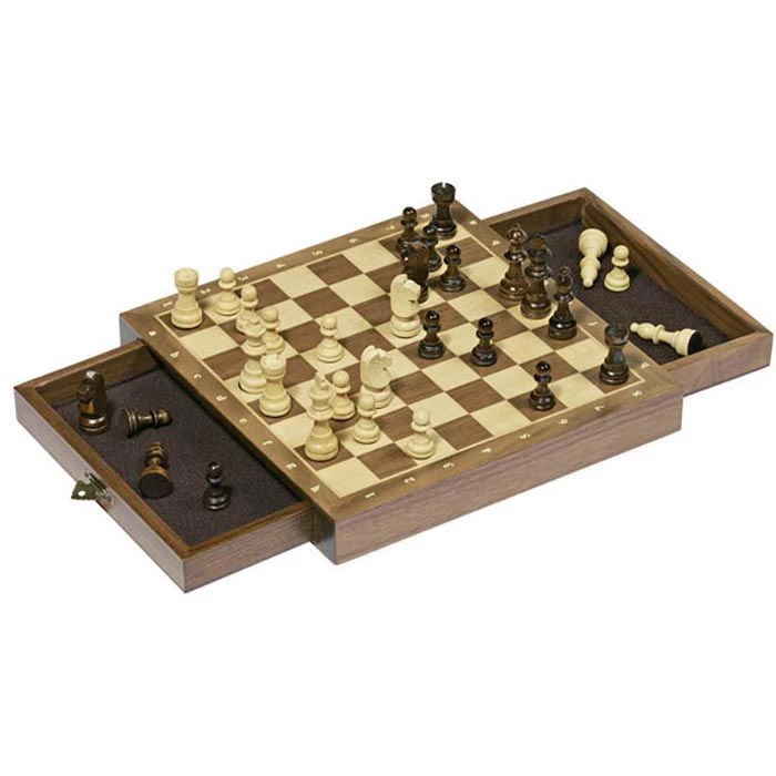Goki Brettspiel 56919 Magnetisches Schach, Verschließbare Schubladen, Ab 7 Jahre, 2 Spieler