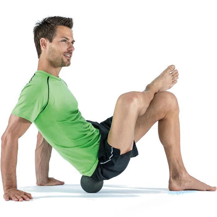 BLACKROLL Massageball Ball 08, Faszienball, Schaumstoff, 8cm Ø, Schwarz – Bild 2